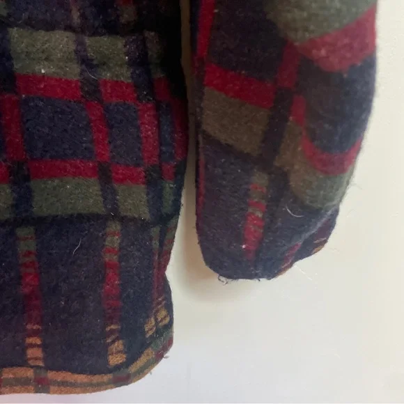 Woolrich Plaid Jacket - Red, Green, Blue size medium